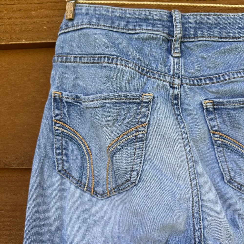 Hollister Light Blue High Rise Lightly Distressed Skinny Jeans Size 5 - Picture 12 of 13